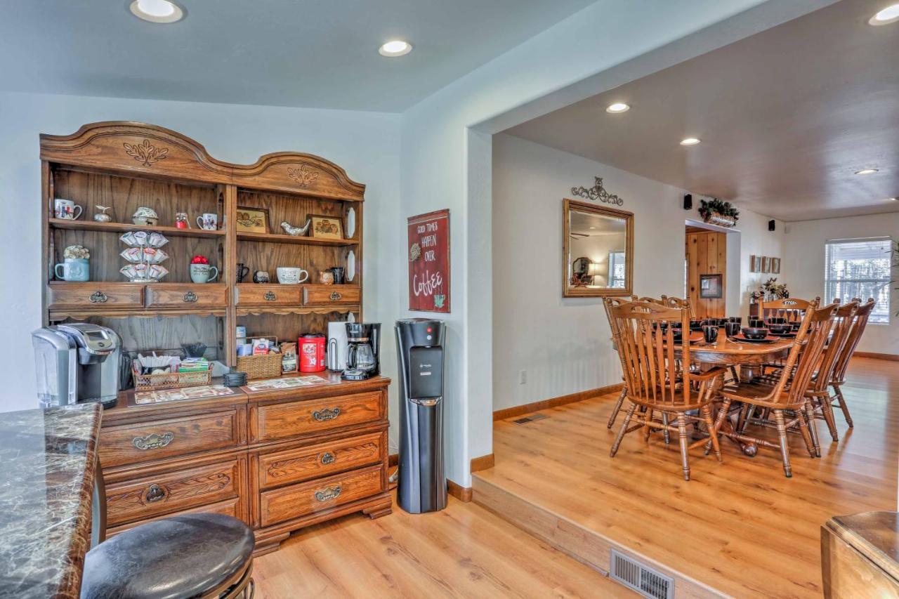 Lakeside Home With Game Room, Yard, Deck And Fireplace パイントップ・レイクサイド エクステリア 写真