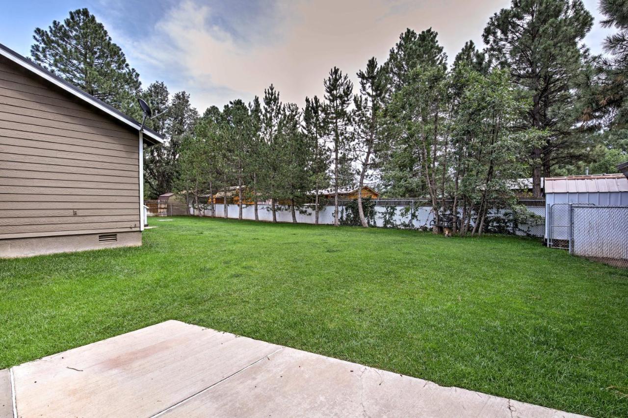 Lakeside Home With Game Room, Yard, Deck And Fireplace パイントップ・レイクサイド エクステリア 写真