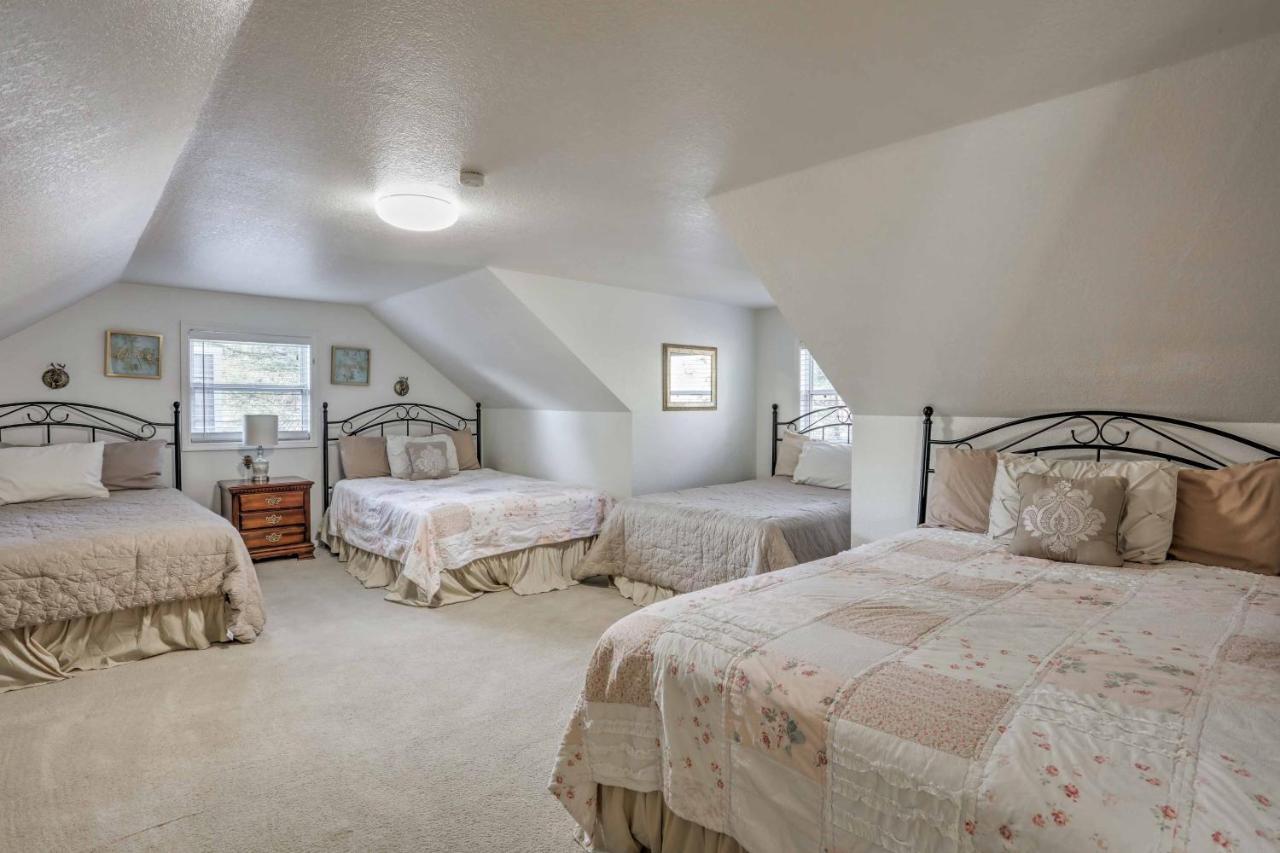 Lakeside Home With Game Room, Yard, Deck And Fireplace パイントップ・レイクサイド エクステリア 写真