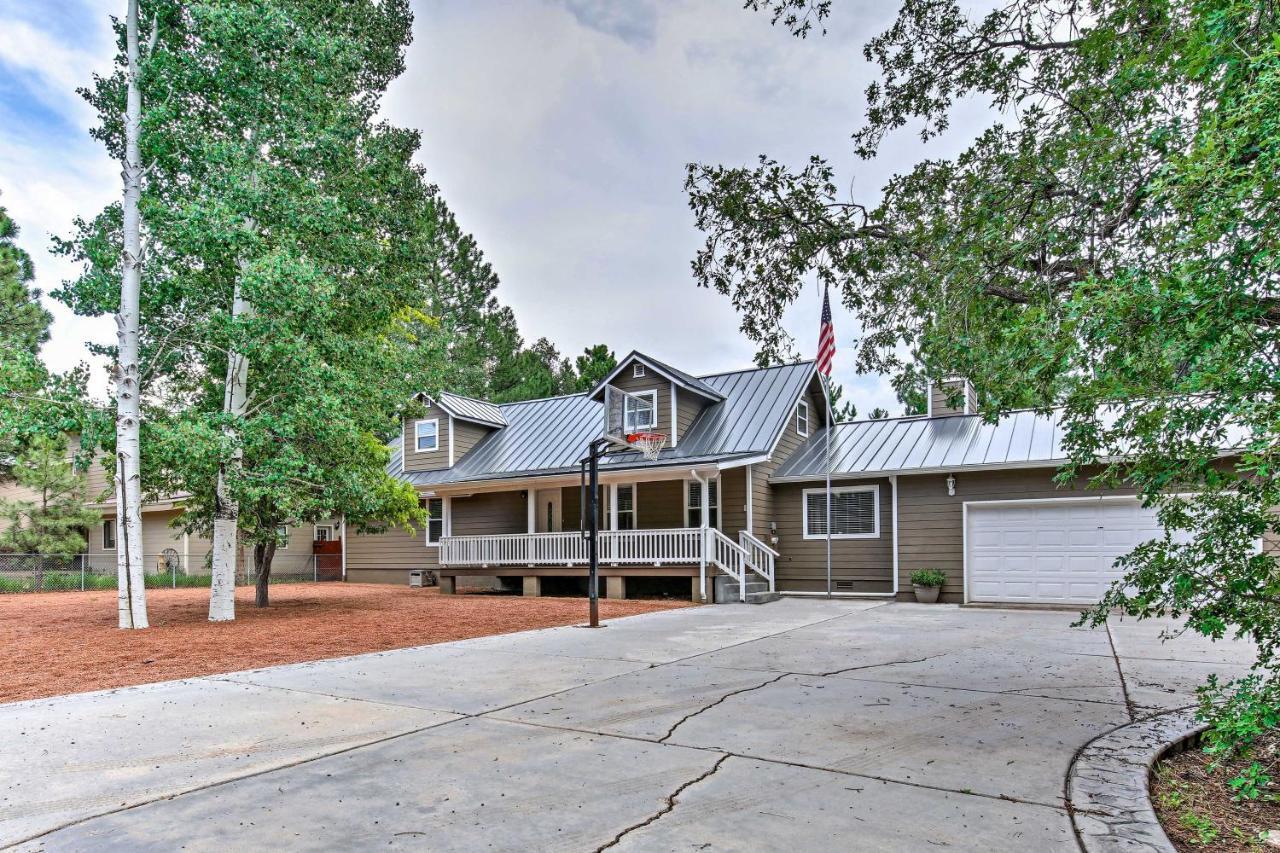 Lakeside Home With Game Room, Yard, Deck And Fireplace パイントップ・レイクサイド エクステリア 写真