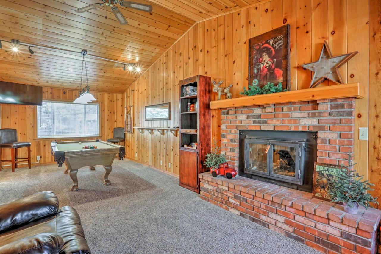Lakeside Home With Game Room, Yard, Deck And Fireplace パイントップ・レイクサイド エクステリア 写真